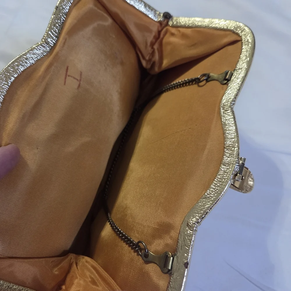 Vintage 70s Gold Metallic Frame Clutch Kiss Lock Evening Bag